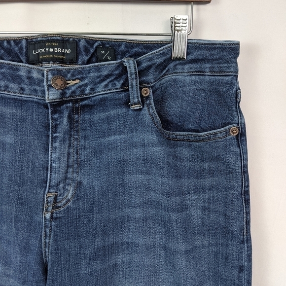 Women's size 14 Lucky Brand jeans - Picture 3 of 6